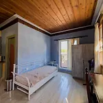 Agnanti Appartement *