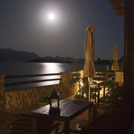 아파트 Agnanti Meyísti